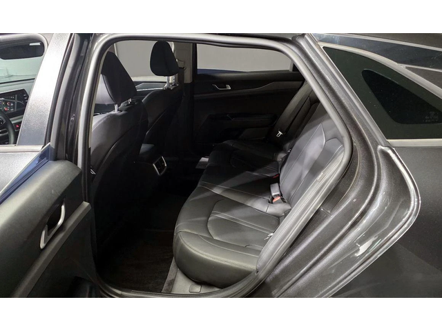 Kia K5 - автомобили, коли, обяви за нови и употребявани 10