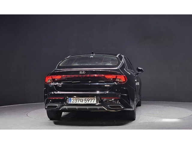 Kia K5 - автомобили, коли, обяви за нови и употребявани 3