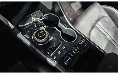 Kia K5 - автомобили, коли, обяви за нови и употребявани 8