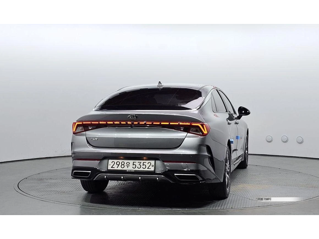 Kia K5 - автомобили, коли, обяви за нови и употребявани 3