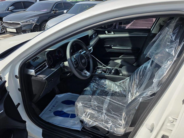 Kia K5 - автомобили, коли, обяви за нови и употребявани 6