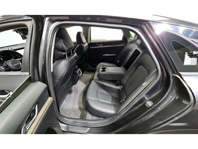 Kia K5 - автомобили, коли, обяви за нови и употребявани 10