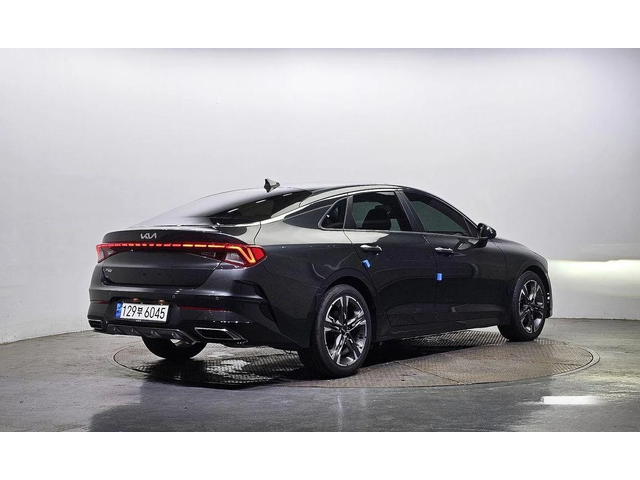 Kia K5 - автомобили, коли, обяви за нови и употребявани 1