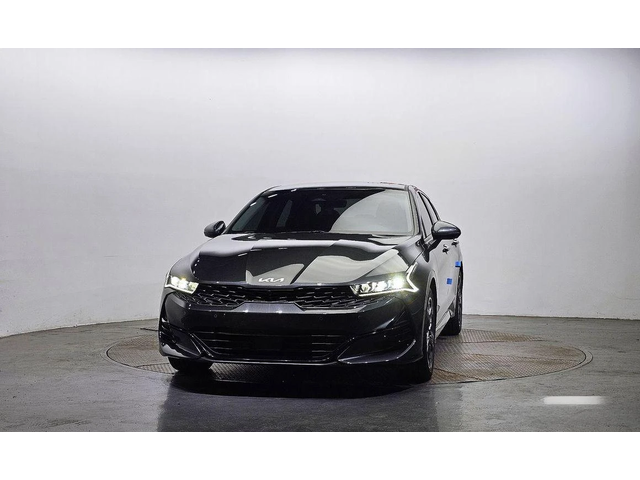 Kia K5 - автомобили, коли, обяви за нови и употребявани 2