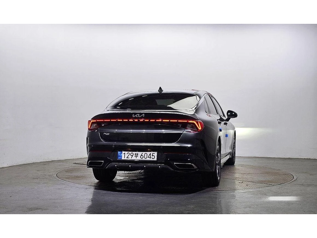 Kia K5 - автомобили, коли, обяви за нови и употребявани 3