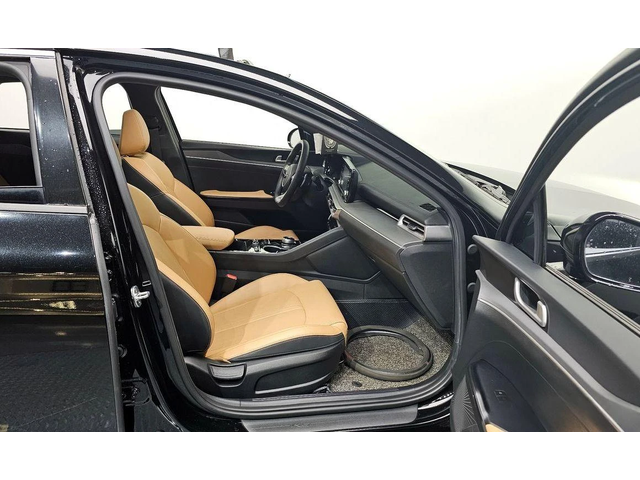 Kia K5 - автомобили, коли, обяви за нови и употребявани 10