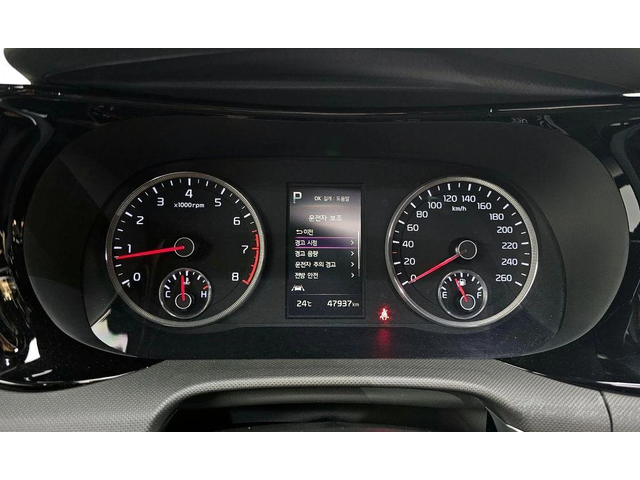 Kia K5 - автомобили, коли, обяви за нови и употребявани 7