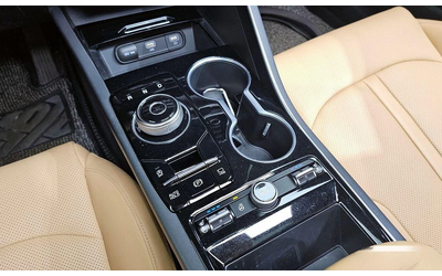 Kia K5 - автомобили, коли, обяви за нови и употребявани 8