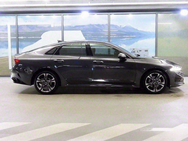 Kia K5 - автомобили, коли, обяви за нови и употребявани 2