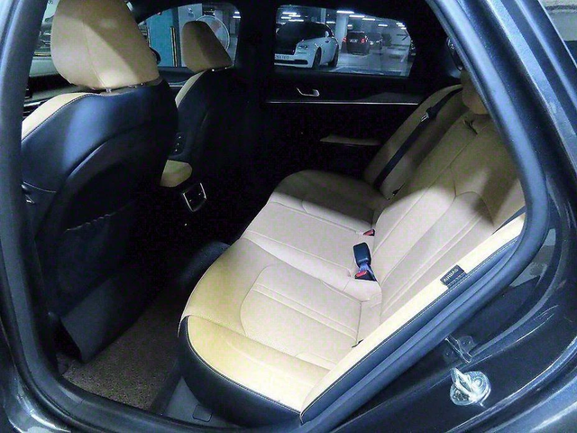 Kia K5 - автомобили, коли, обяви за нови и употребявани 6