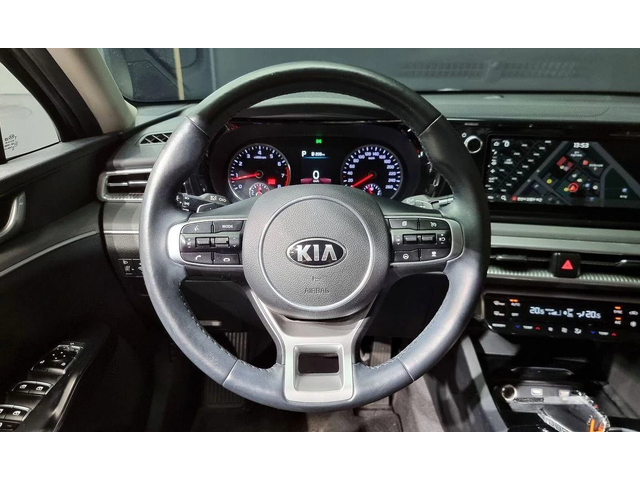 Kia K5 - автомобили, коли, обяви за нови и употребявани 12