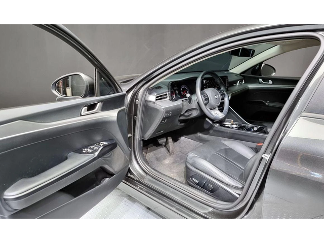 Kia K5 - автомобили, коли, обяви за нови и употребявани 9