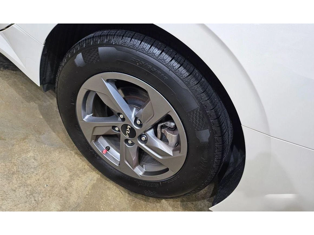 Kia K5 - автомобили, коли, обяви за нови и употребявани 4