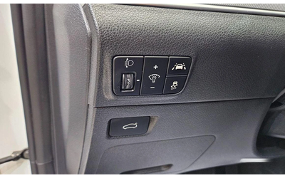 Kia K5 - автомобили, коли, обяви за нови и употребявани 9