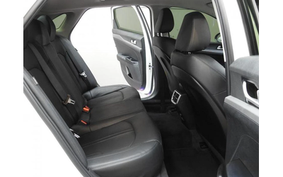 Kia K5 - автомобили, коли, обяви за нови и употребявани 10