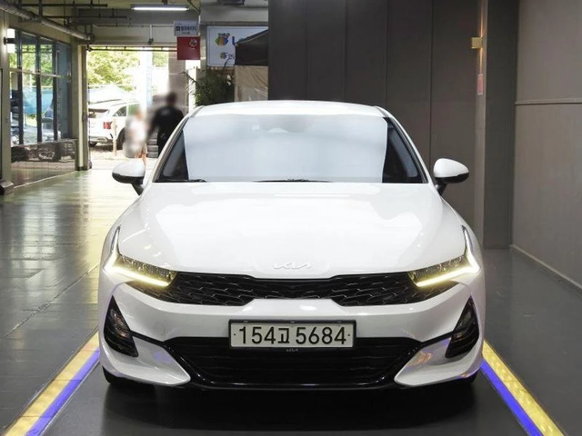 Kia K5 - автомобили, коли, обяви за нови и употребявани 2