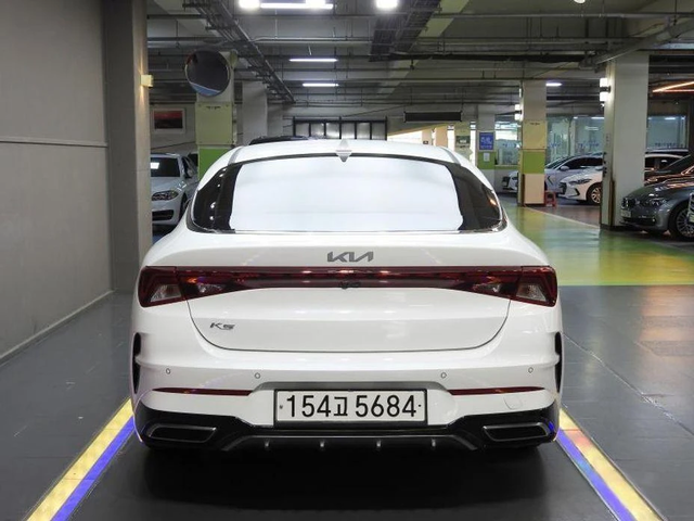 Kia K5 - автомобили, коли, обяви за нови и употребявани 3