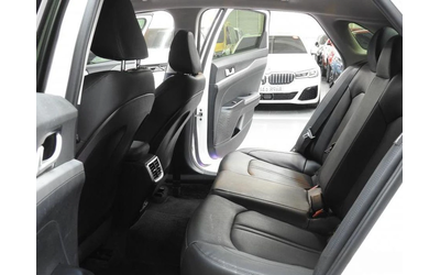 Kia K5 - автомобили, коли, обяви за нови и употребявани 8