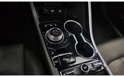 Kia K5 - автомобили, коли, обяви за нови и употребявани 8