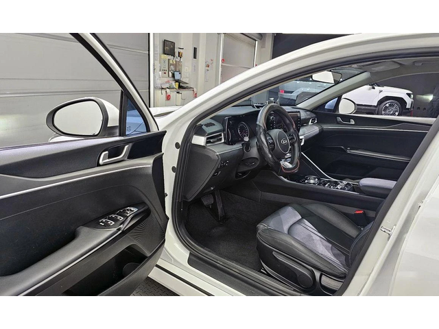 Kia K5 - автомобили, коли, обяви за нови и употребявани 9