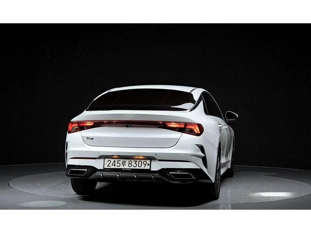 Kia K5 - автомобили, коли, обяви за нови и употребявани 3