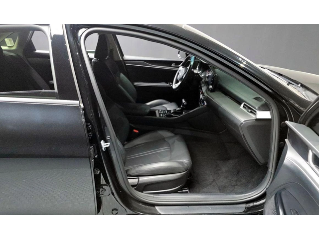 Kia K5 - автомобили, коли, обяви за нови и употребявани 10