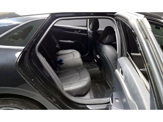 Kia K5 - автомобили, коли, обяви за нови и употребявани 11