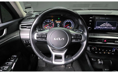 Kia K5 - автомобили, коли, обяви за нови и употребявани 12