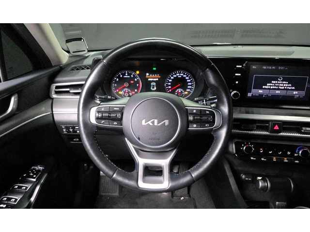 Kia K5 - автомобили, коли, обяви за нови и употребявани 12