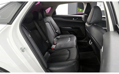 Kia K5 - автомобили, коли, обяви за нови и употребявани 11