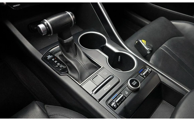 Kia K5 - автомобили, коли, обяви за нови и употребявани 8