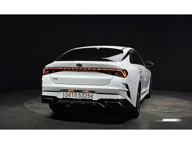 Kia K5 - автомобили, коли, обяви за нови и употребявани 3