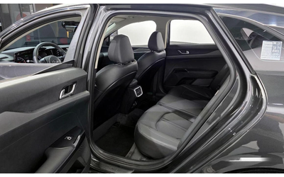 Kia K5 - автомобили, коли, обяви за нови и употребявани 10