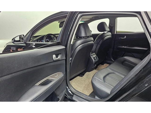 Kia K5 - автомобили, коли, обяви за нови и употребявани 10