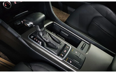 Kia K5 - автомобили, коли, обяви за нови и употребявани 8