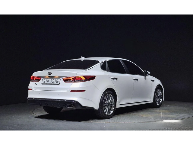 Kia K5 - автомобили, коли, обяви за нови и употребявани 1