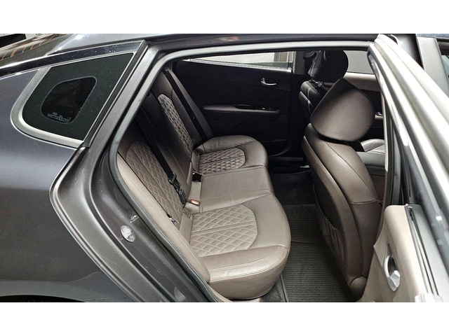 Kia K5 - автомобили, коли, обяви за нови и употребявани 10