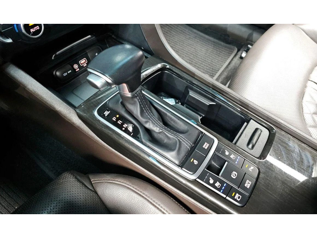 Kia K5 - автомобили, коли, обяви за нови и употребявани 8