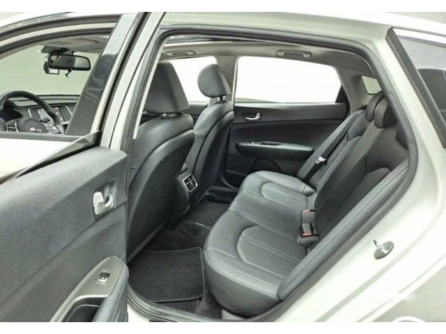 Kia K5 - автомобили, коли, обяви за нови и употребявани 10