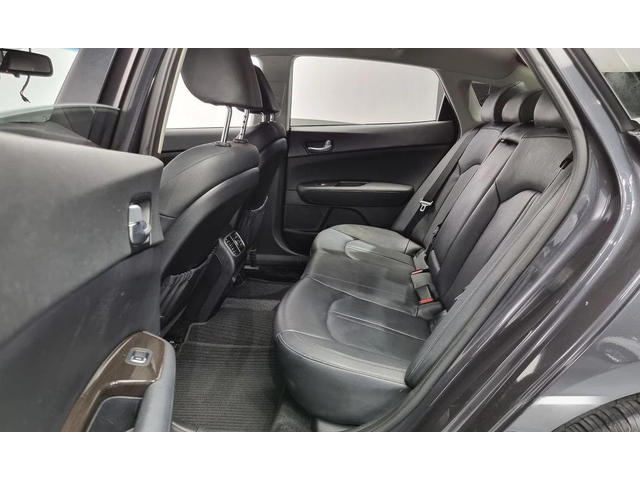 Kia K5 - автомобили, коли, обяви за нови и употребявани 12