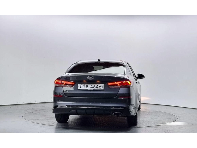 Kia K5 - автомобили, коли, обяви за нови и употребявани 3