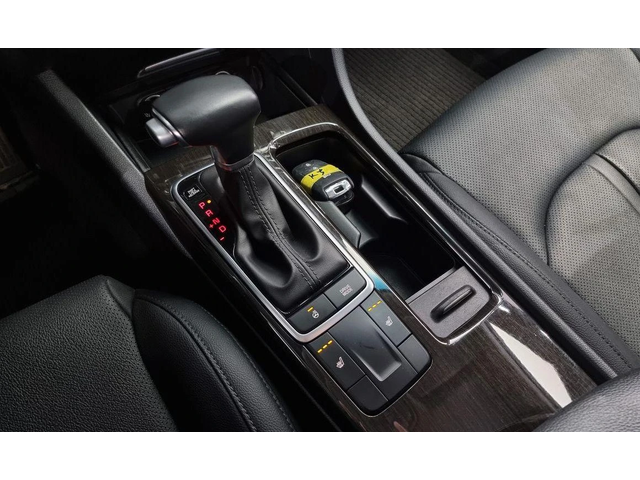 Kia K5 - автомобили, коли, обяви за нови и употребявани 8