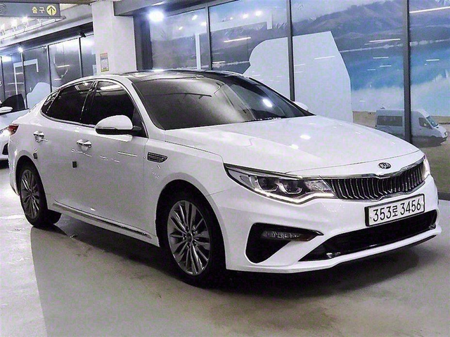 Kia K5 - автомобили, коли, обяви за нови и употребявани 0