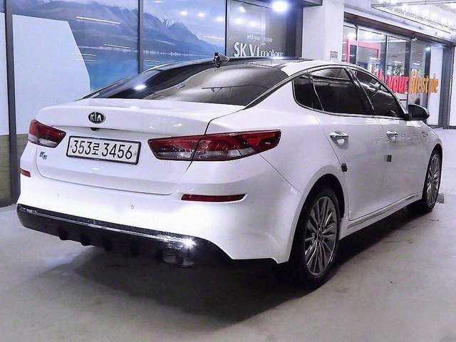 Kia K5 - автомобили, коли, обяви за нови и употребявани 3