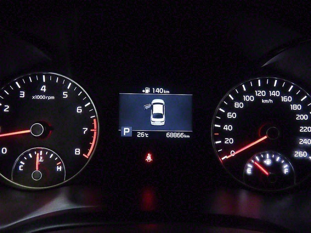 Kia K5 - автомобили, коли, обяви за нови и употребявани 8