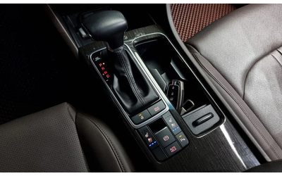 Kia K5 - автомобили, коли, обяви за нови и употребявани 8