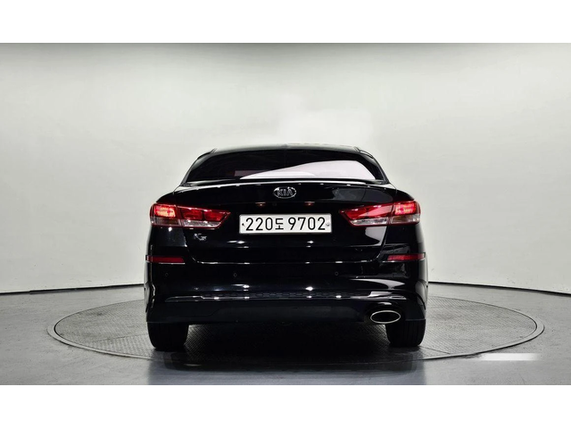 Kia K5 - автомобили, коли, обяви за нови и употребявани 3