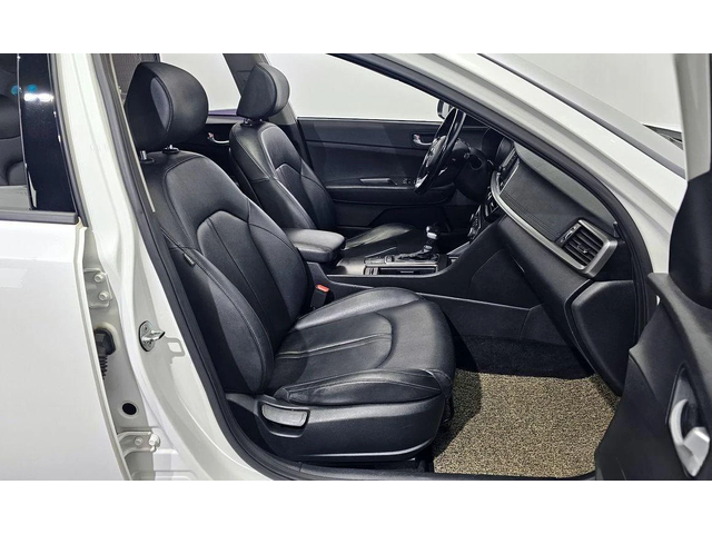 Kia K5 - автомобили, коли, обяви за нови и употребявани 11