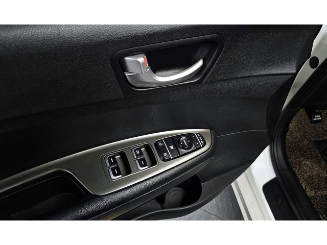 Kia K5 - автомобили, коли, обяви за нови и употребявани 13