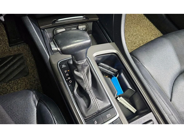 Kia K5 - автомобили, коли, обяви за нови и употребявани 8